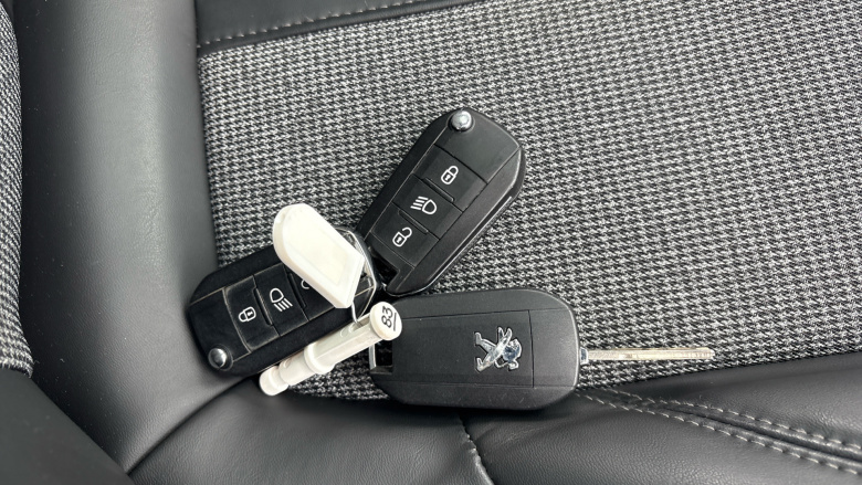 Peugeot 3008 1.2 PureTech Allure 5dr Petrol Estate